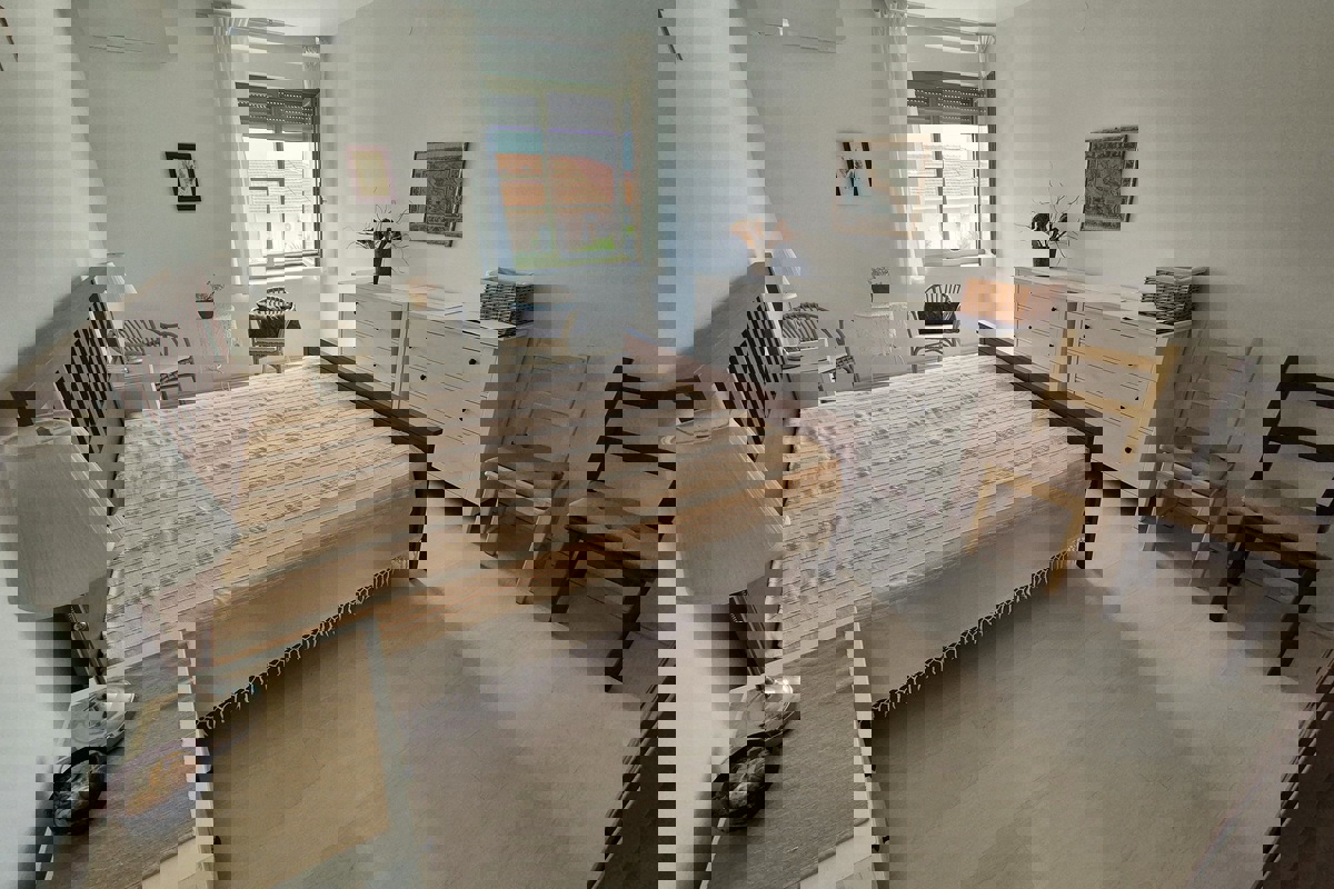 Grazioso appartamento su tre piani con vista mare