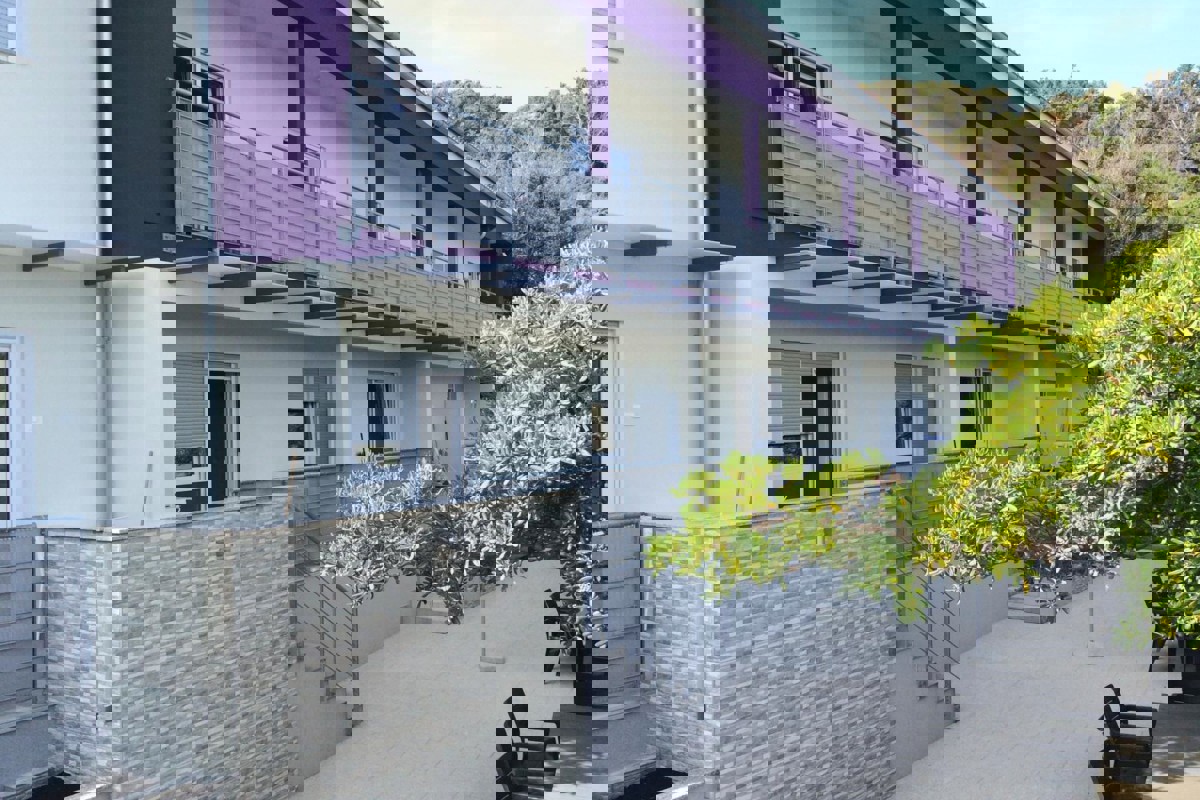 Palazzina in prima fila al mare