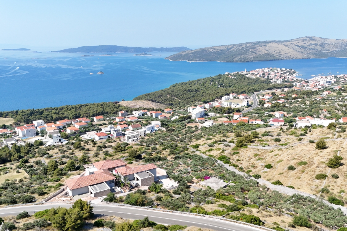 Terreno edificabile con splendida vista mare