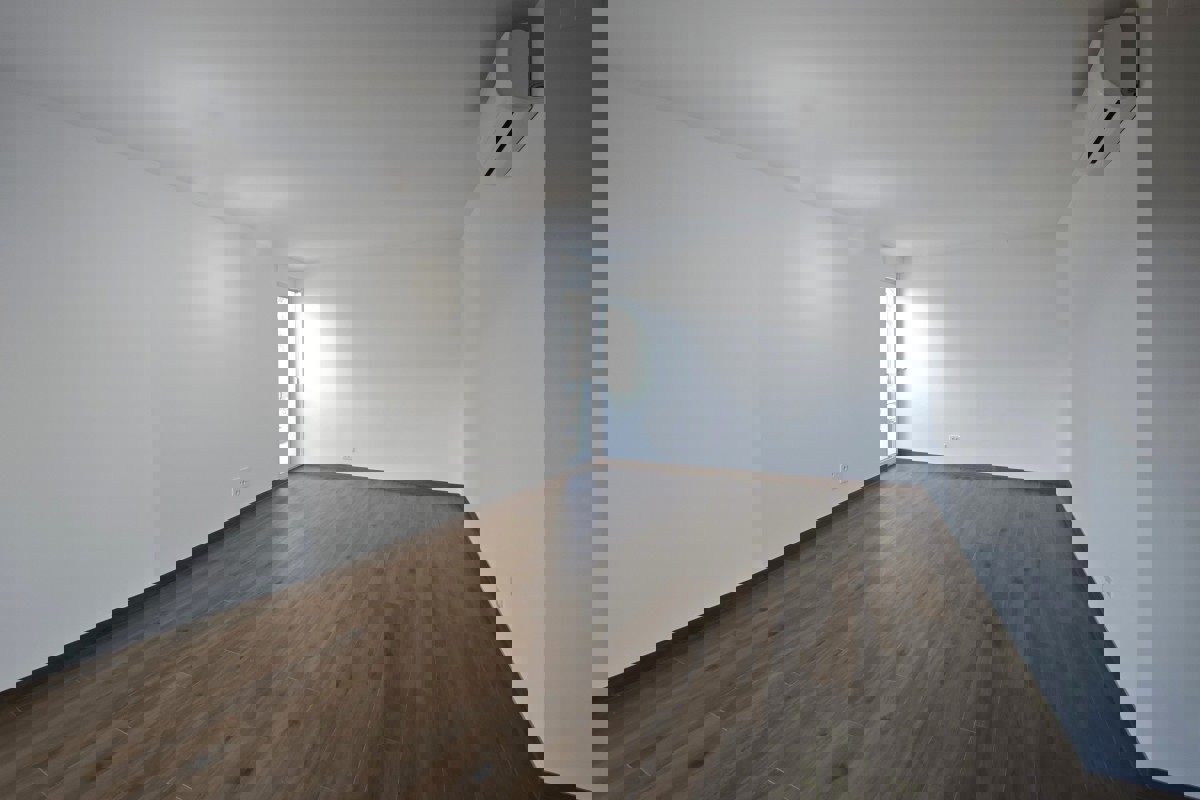 Nuova costruzione - appartamento in centro città con parcheggio, vicino al mare