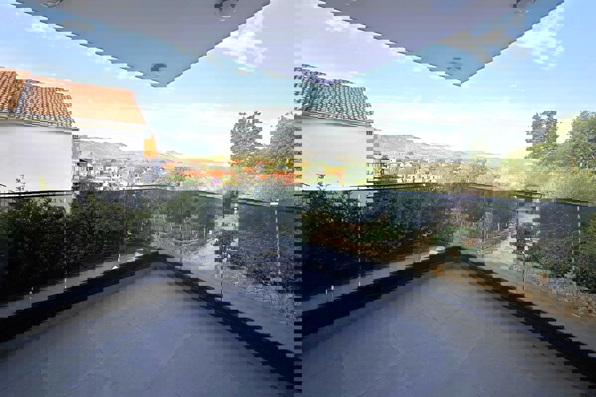 Nuova costruzione - appartamento in centro città con parcheggio, vicino al mare