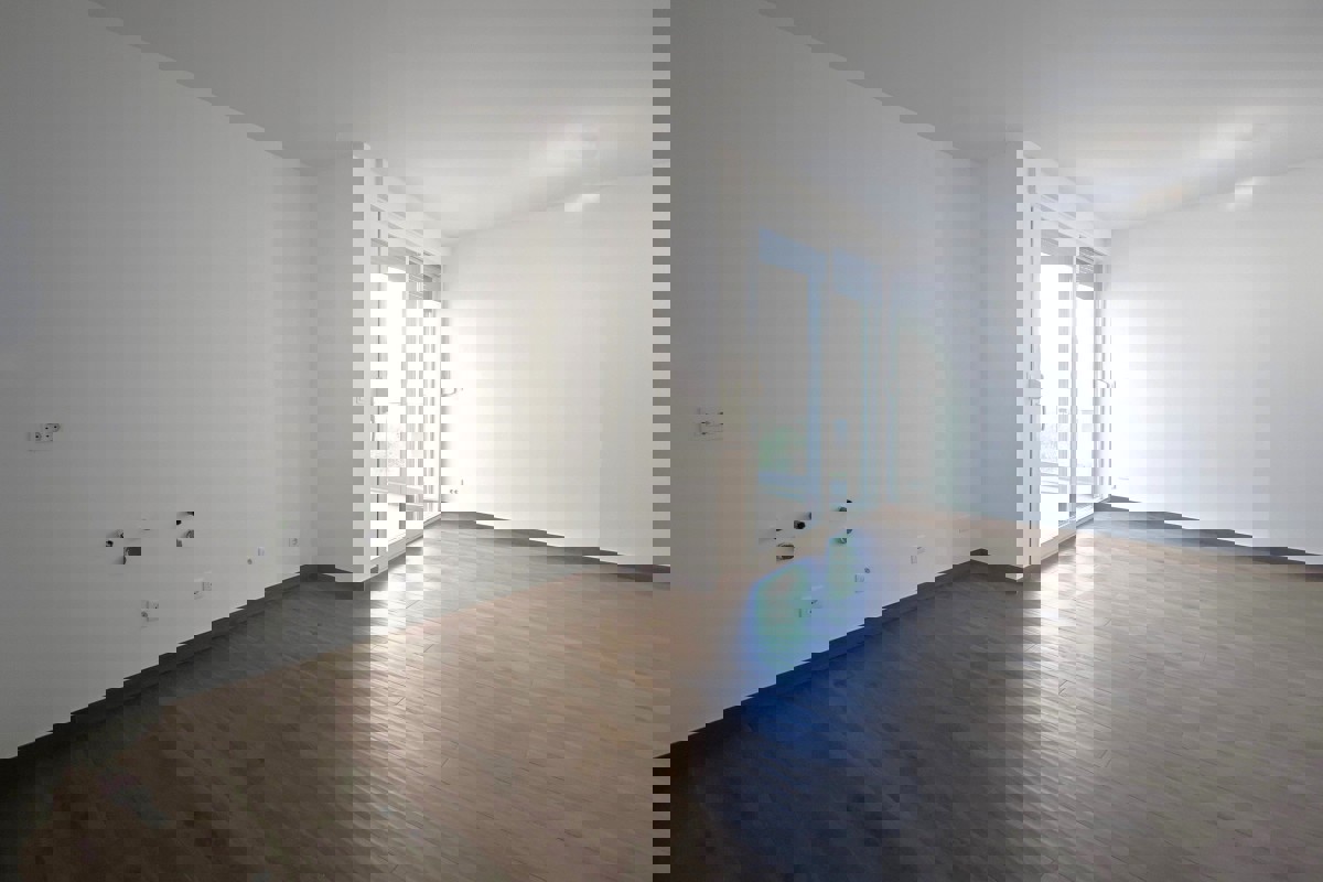 Nuova costruzione - appartamento in centro città con parcheggio, vicino al mare