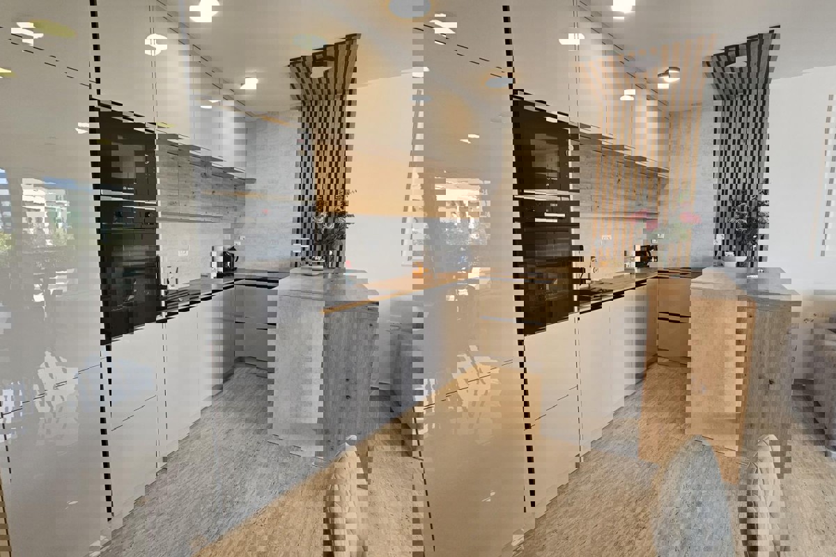 Appartamento di lusso con piscina