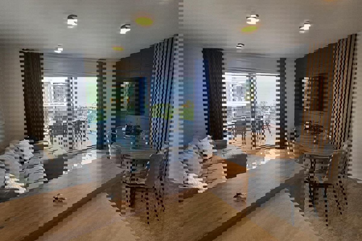 Appartamento di lusso con piscina