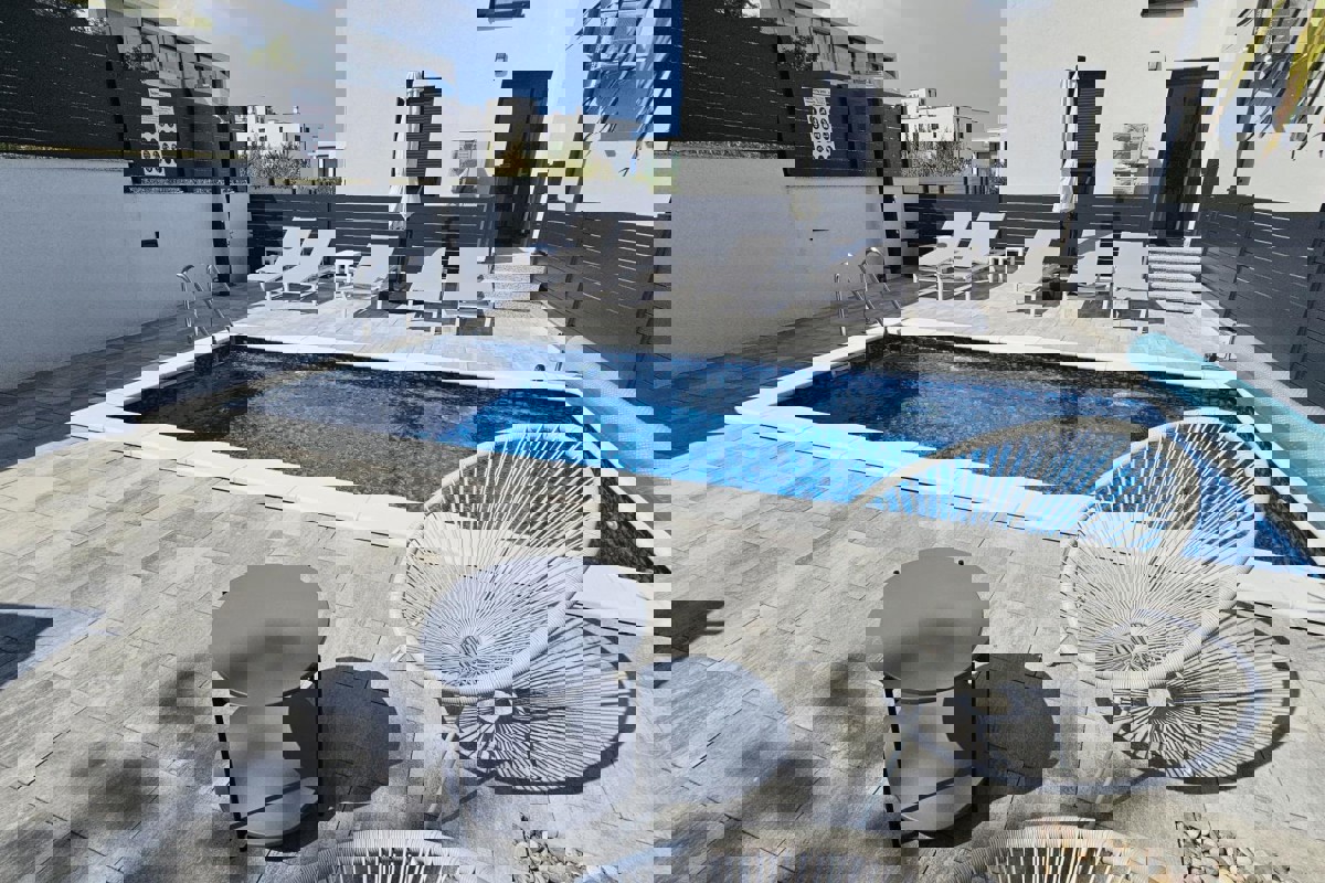 Appartamento di lusso con piscina