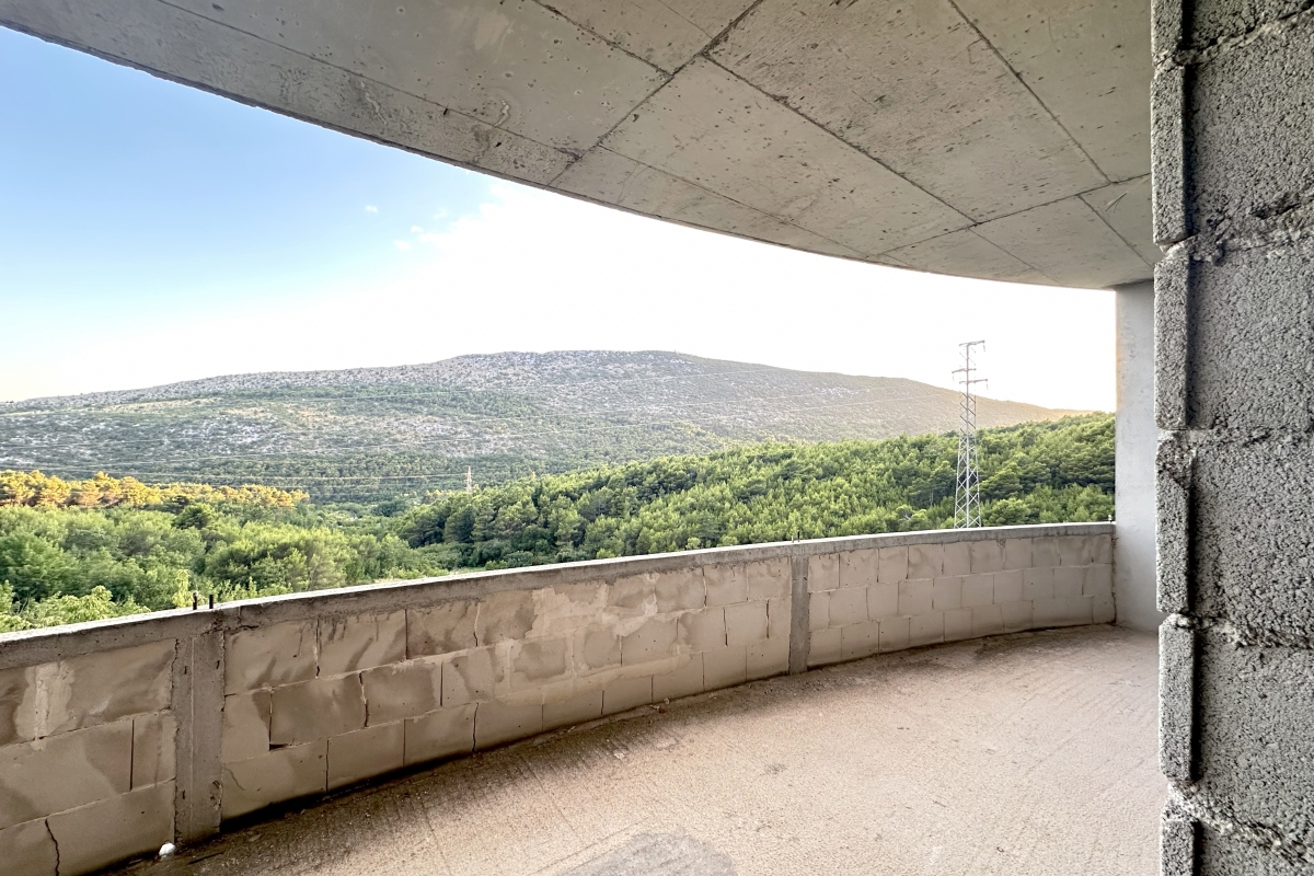 Casa indipendente in costruzione grezza
