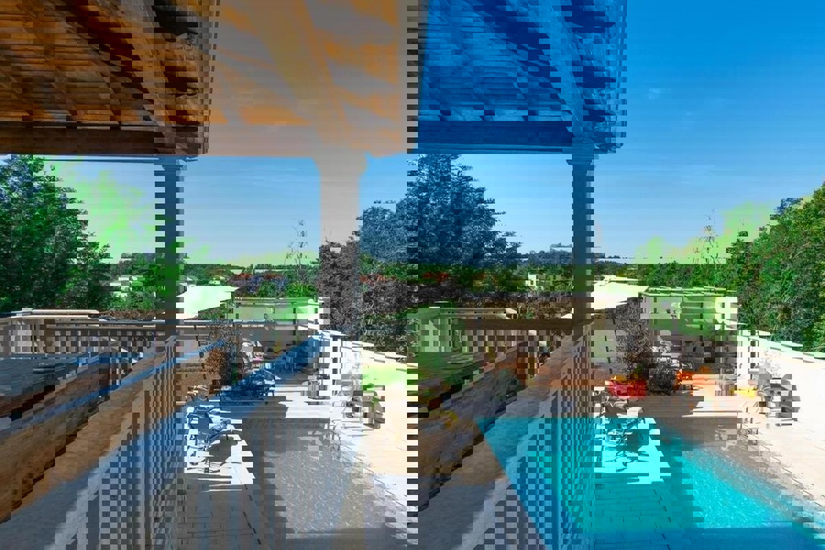 Villa moderna con piscina nell'Istria centrale