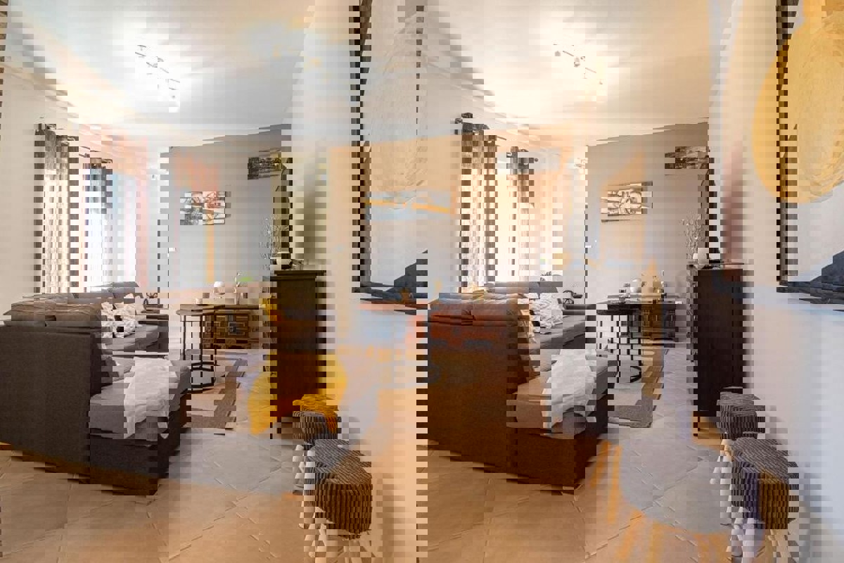 Villa moderna con piscina nell'Istria centrale