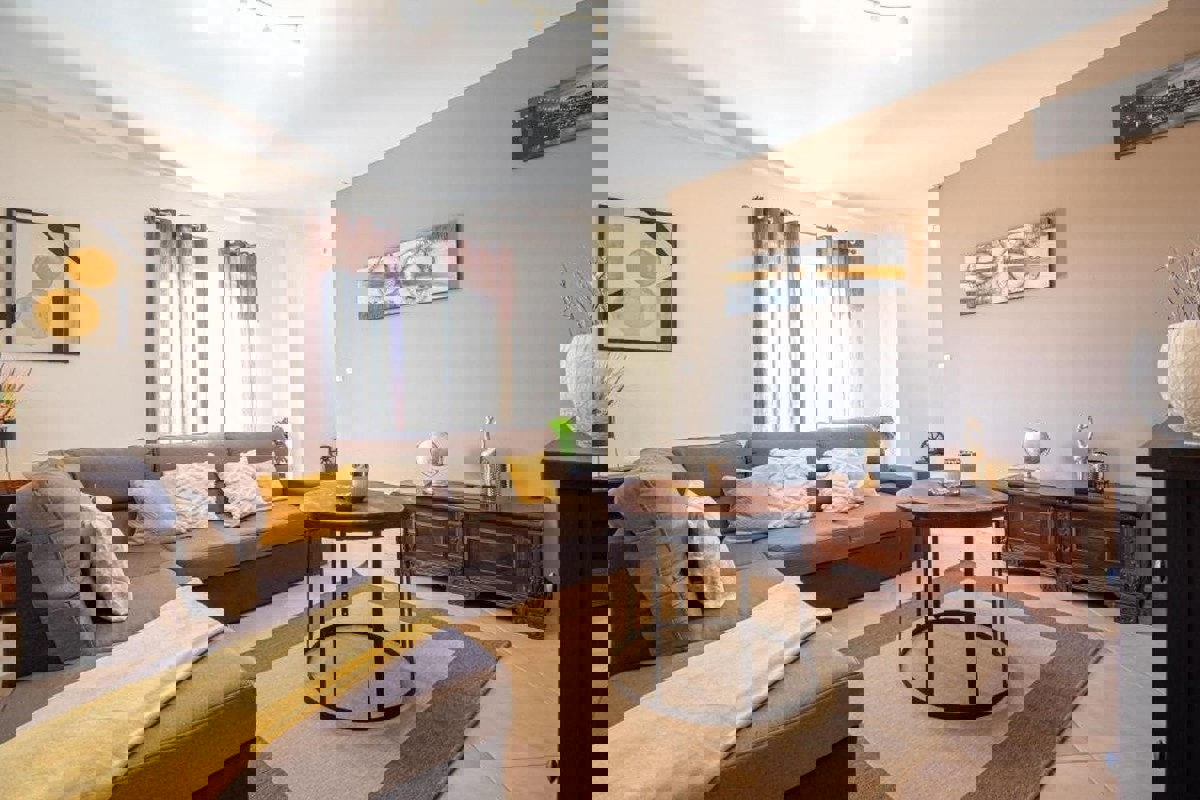 Villa moderna con piscina nell'Istria centrale