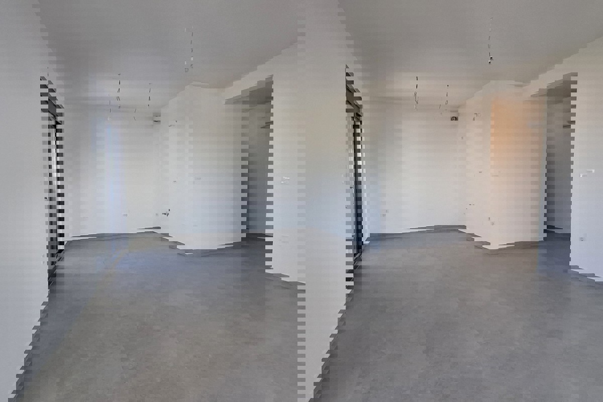 Ampio attico con vista mare aperta