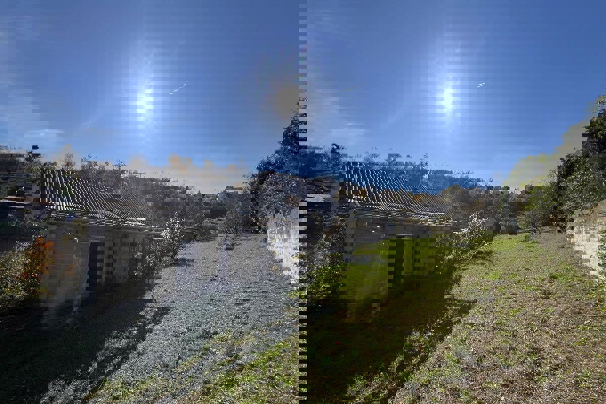 Terreno edificabile con permesso di costruzione