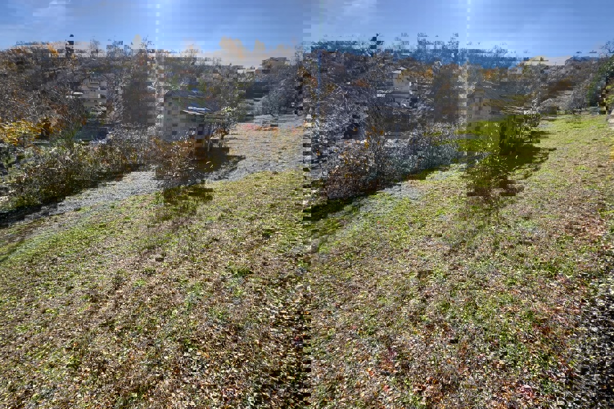 Terreno edificabile con permesso di costruzione