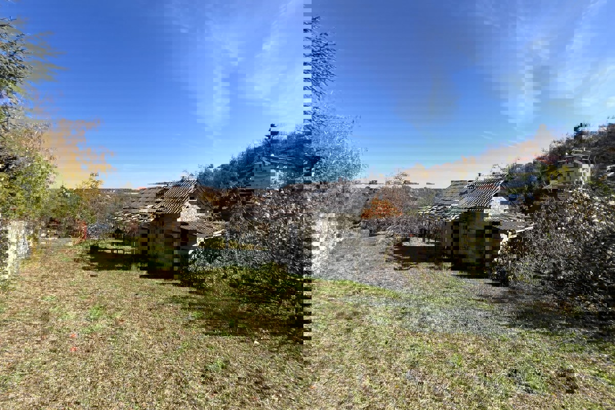 Terreno edificabile con permesso di costruzione