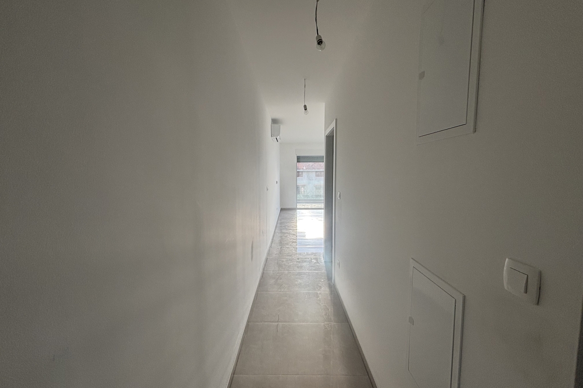 Moderno appartamento con due camere da letto e ampia terrazza