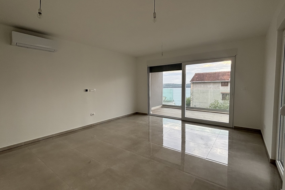 Moderno appartamento con due camere da letto e ampia terrazza