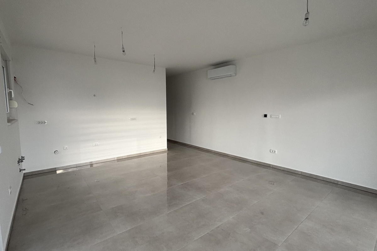 Moderno appartamento con due camere da letto e ampia terrazza