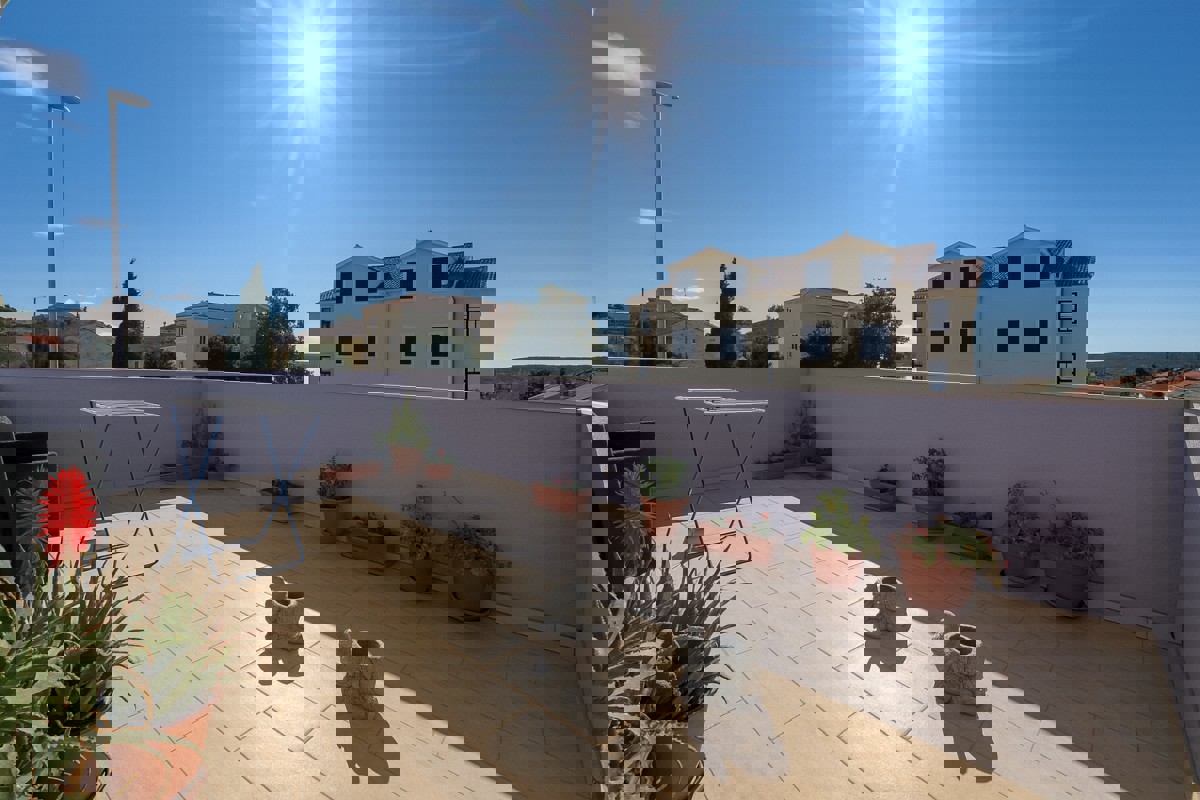 Casa bifamiliare con vista mare