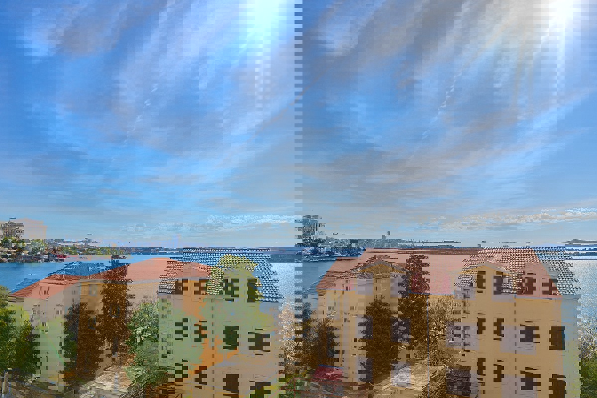 Casa bifamiliare con vista mare