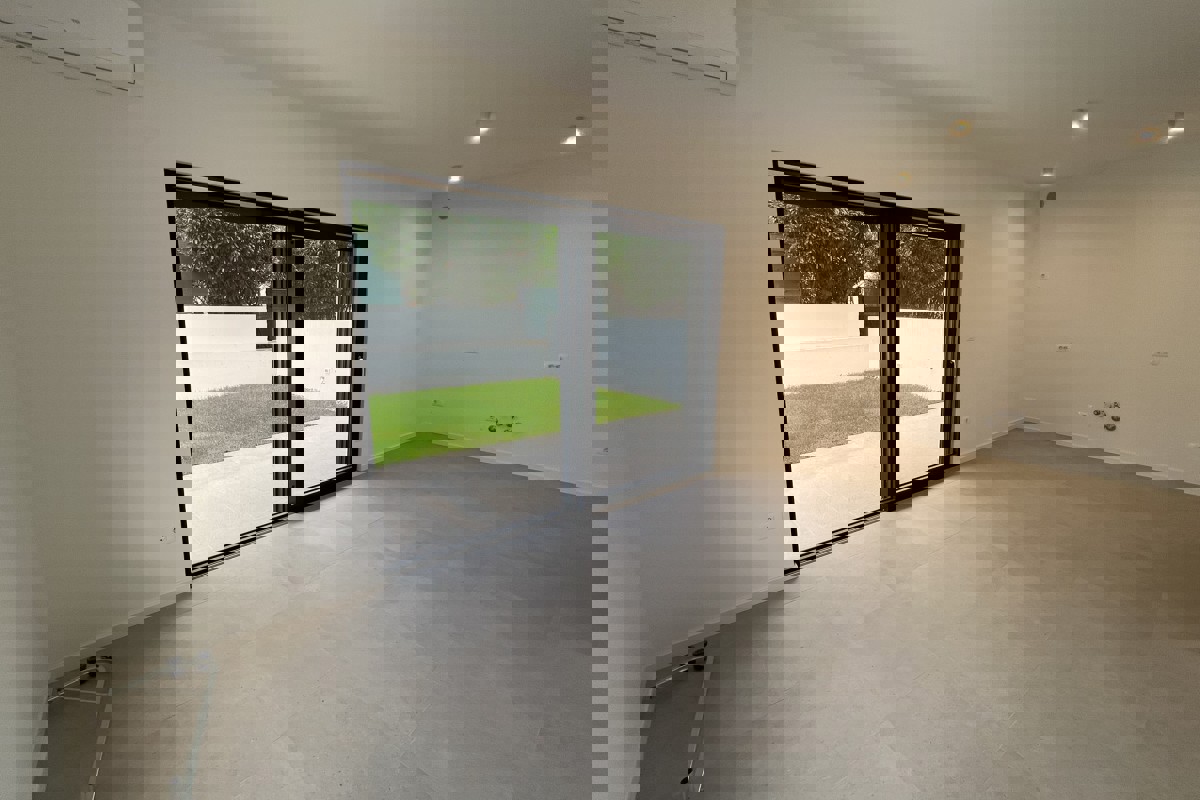 Appartamento di lusso con piscina privata e giardino accanto al Parco Naturale di Kamenjak