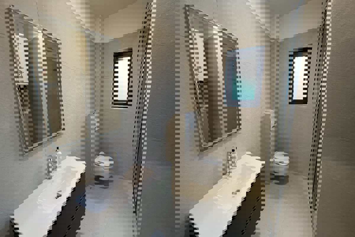 Appartamento di lusso con piscina privata e giardino accanto al Parco Naturale di Kamenjak