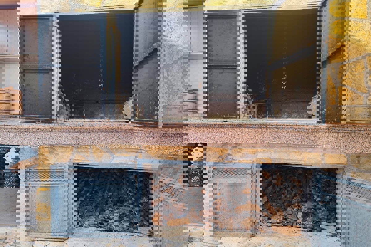 Palazzina con piscina e vista panoramica sul mare