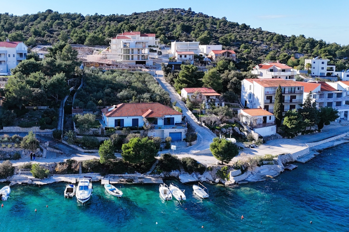 Appartamento con una camera da letto in un edificio di nuova costruzione con vista mare