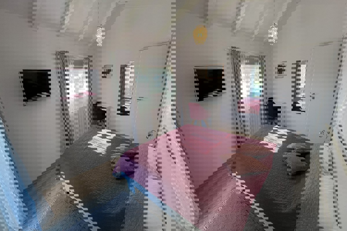 Villa esclusiva con piscina privata e giardino recintato