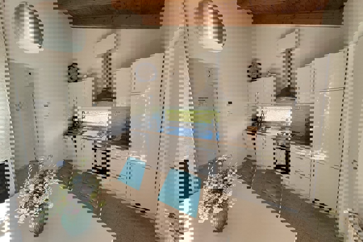 Villa esclusiva con piscina privata e giardino recintato