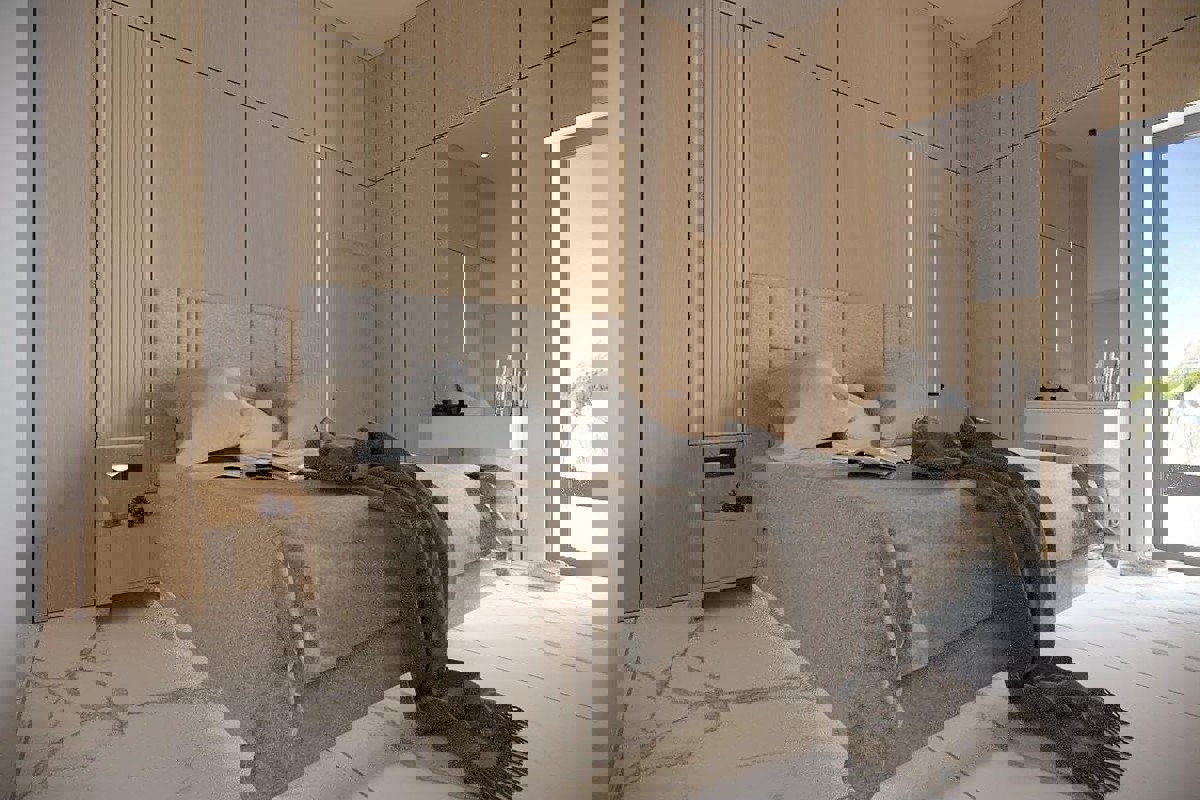 Esclusivo attico con terrazza panoramica e piscina, in prima fila sul mare