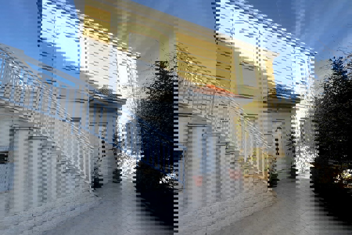 Casa con vista mare e progetto di ristrutturazione