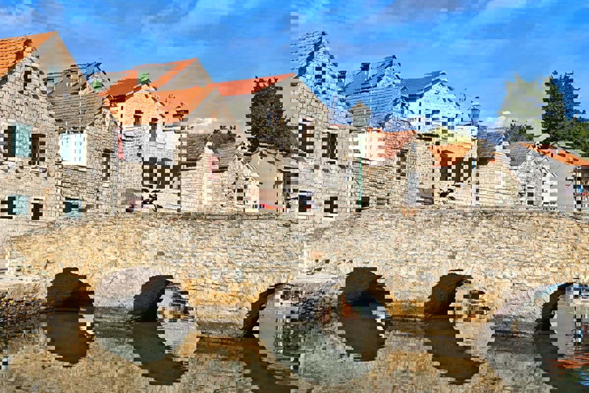 Appartamento con due camere da letto a Vrboska - vicino al lungomare, ottima opportunità