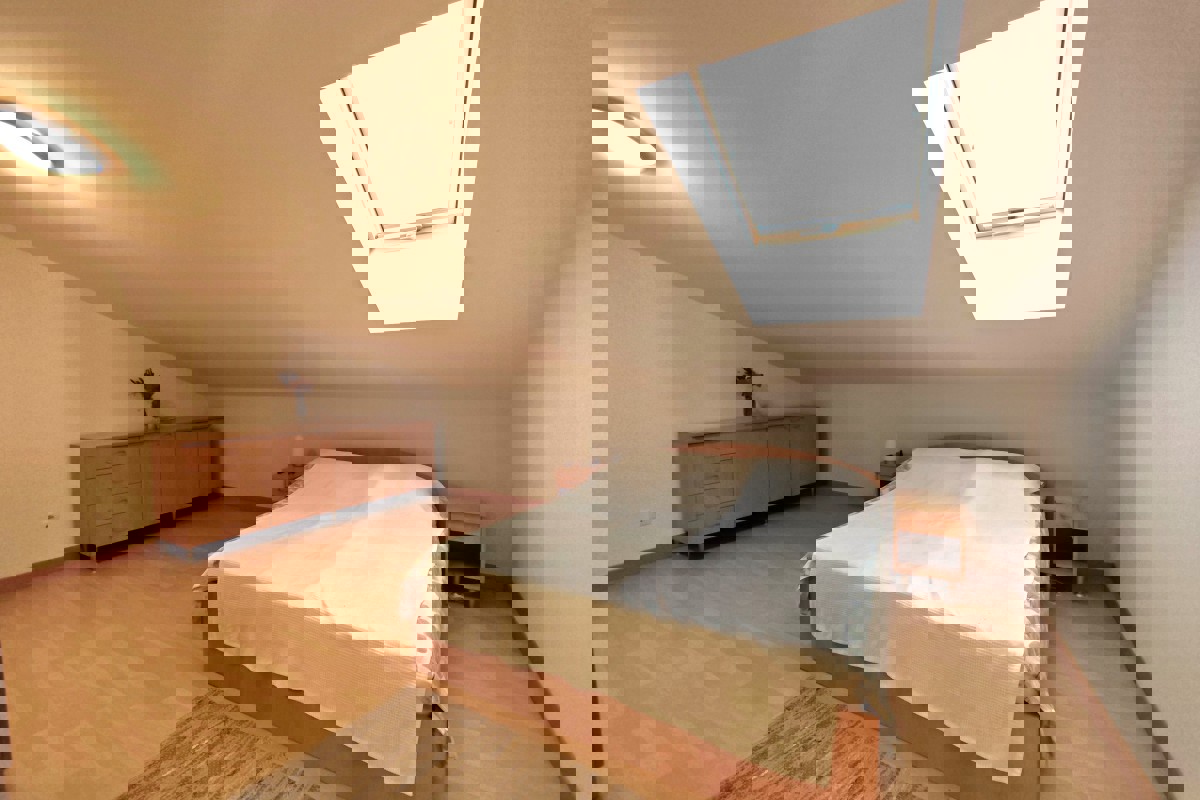 Appartamento con due camere da letto a Vrboska - vicino al lungomare, ottima opportunità