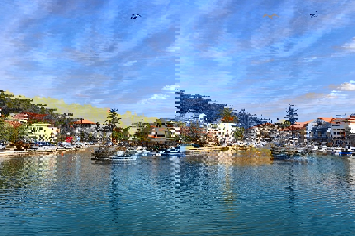 Appartamento con due camere da letto a Vrboska - vicino al lungomare, ottima opportunità