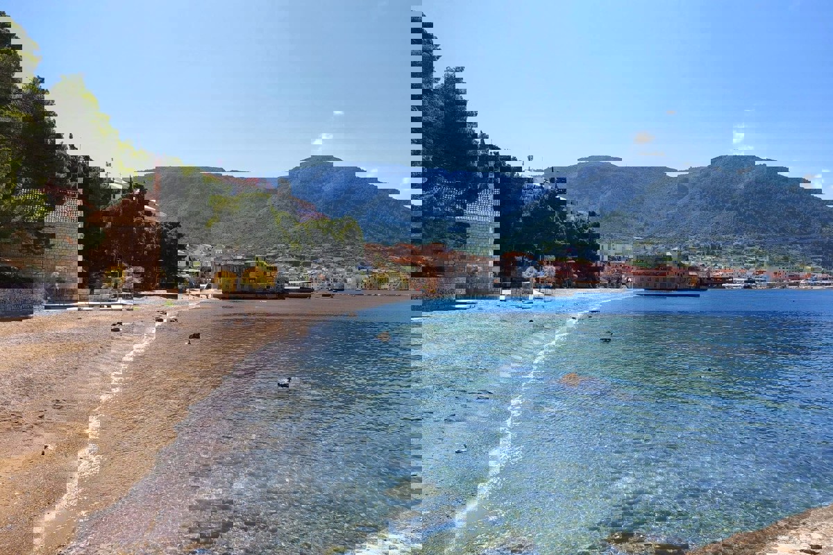 Appartamento con una camera da letto nel centro di Komiža