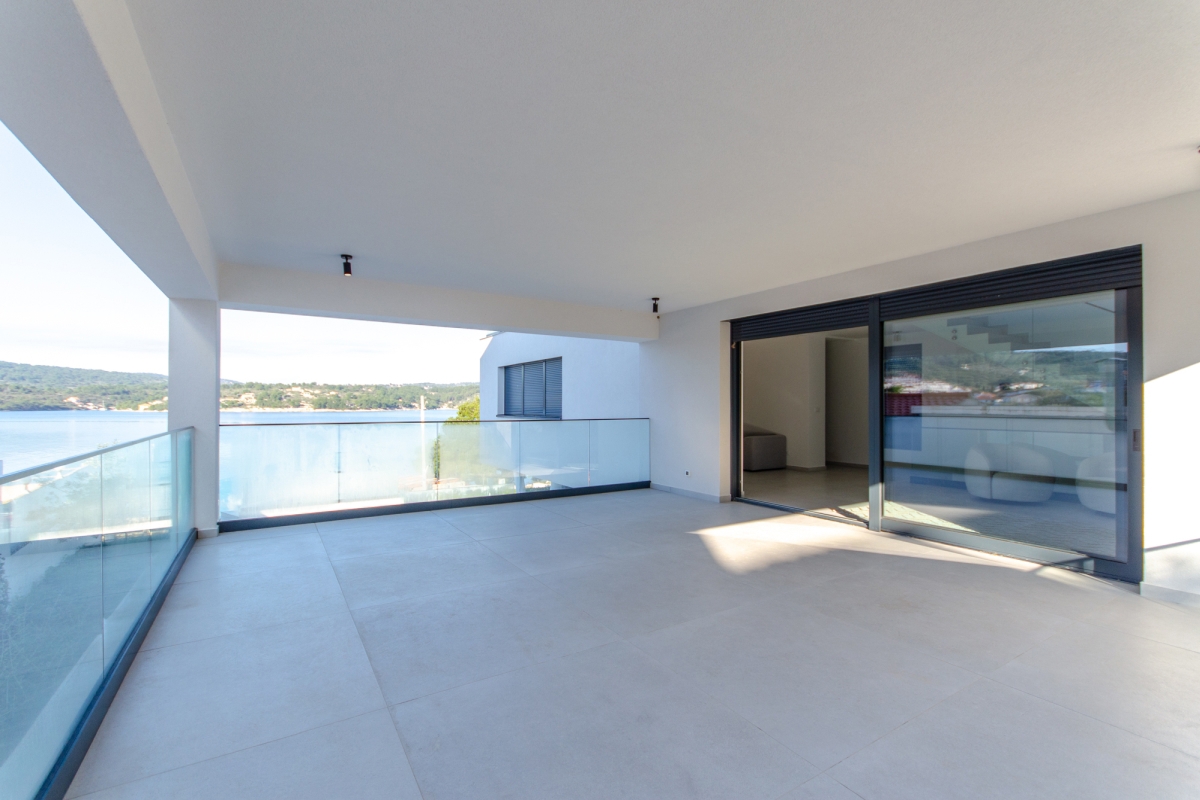 Villa di lusso in prima fila sul mare