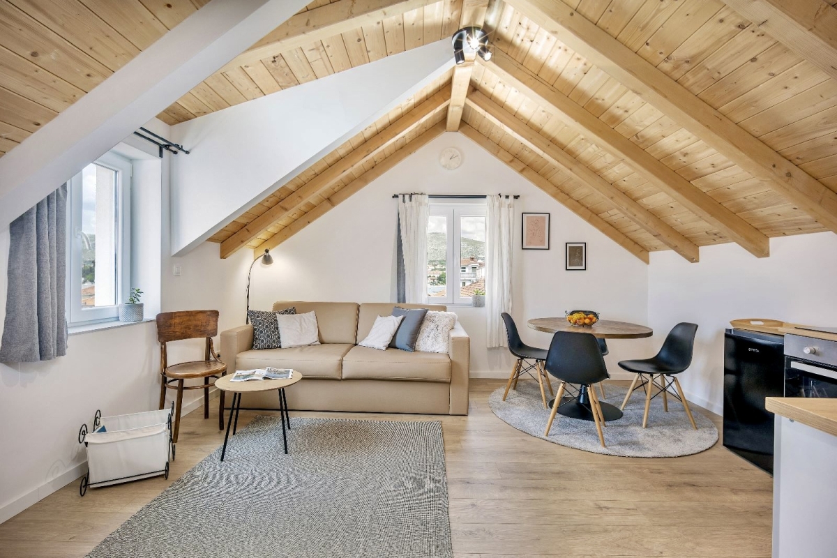 Moderno condominio con 6 unità in posizione privilegiata