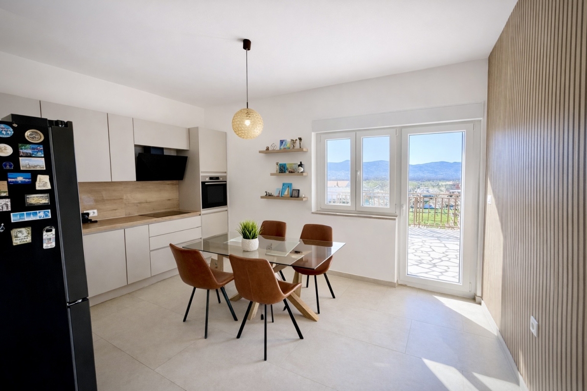 Incantevole casa familiare con giardino e due appartamenti separati