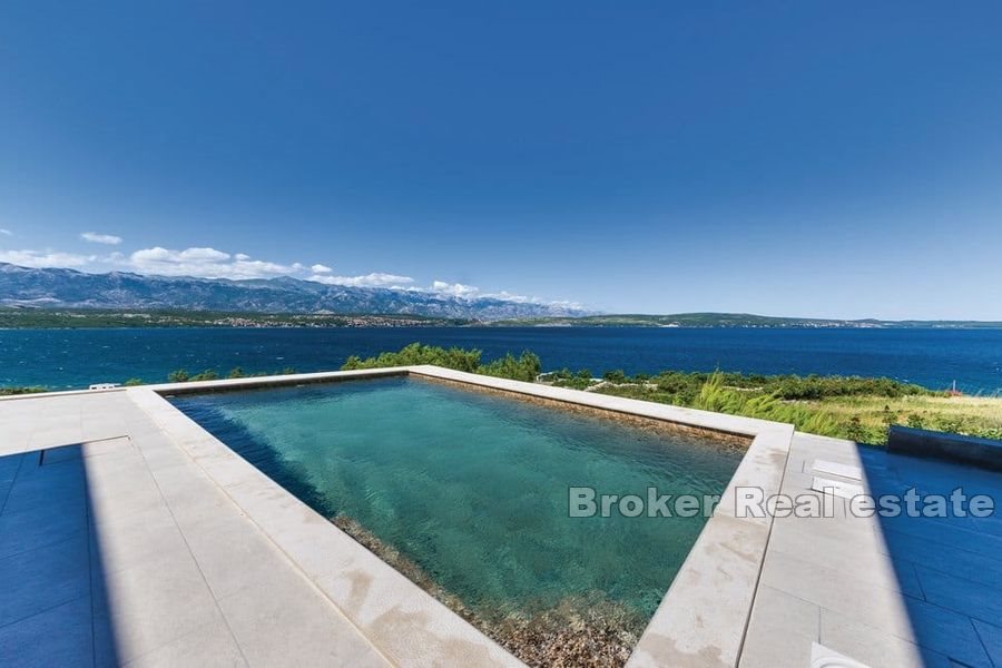 Palazzina con vista sul mare aperto