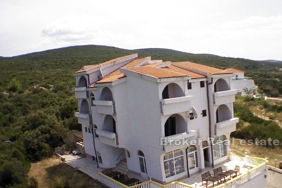 Palazzina vicino al mare