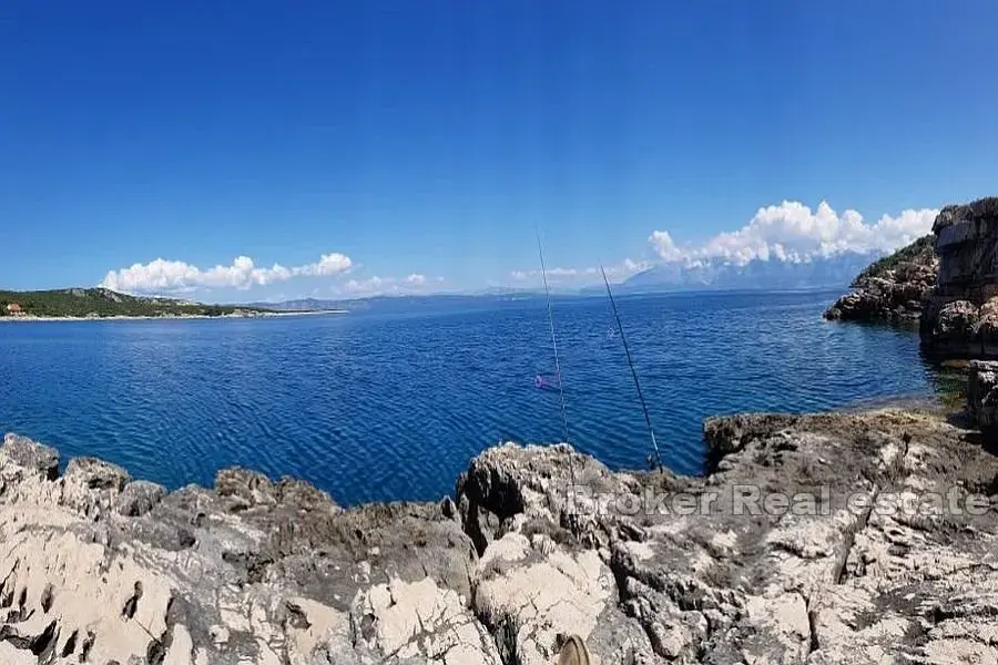 Casa in pietra unica al mare