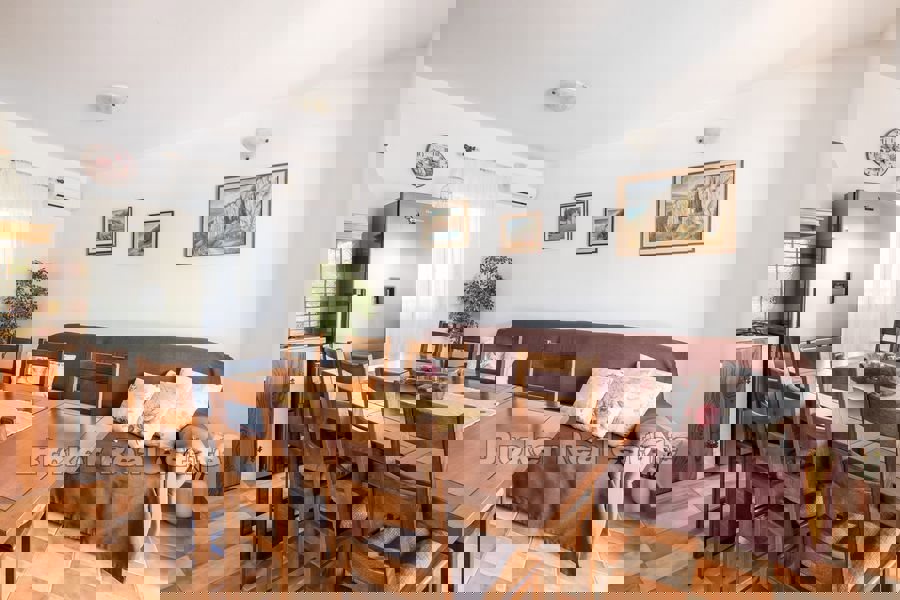 Casa in una zona tranquilla, in vendita