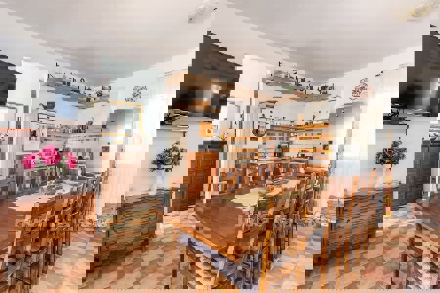 Casa in una zona tranquilla, in vendita