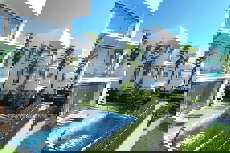 Appartamenti con piscina in un nuovo edificio