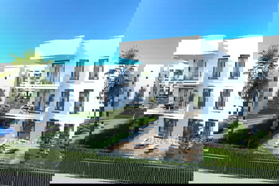 Appartamenti con piscina in un nuovo edificio