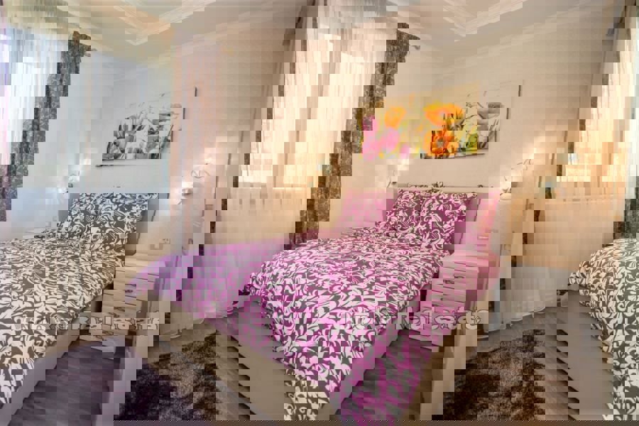 Villa con grande giardino