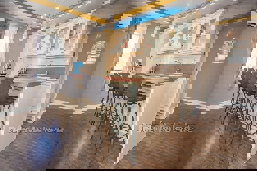 Villa con grande giardino