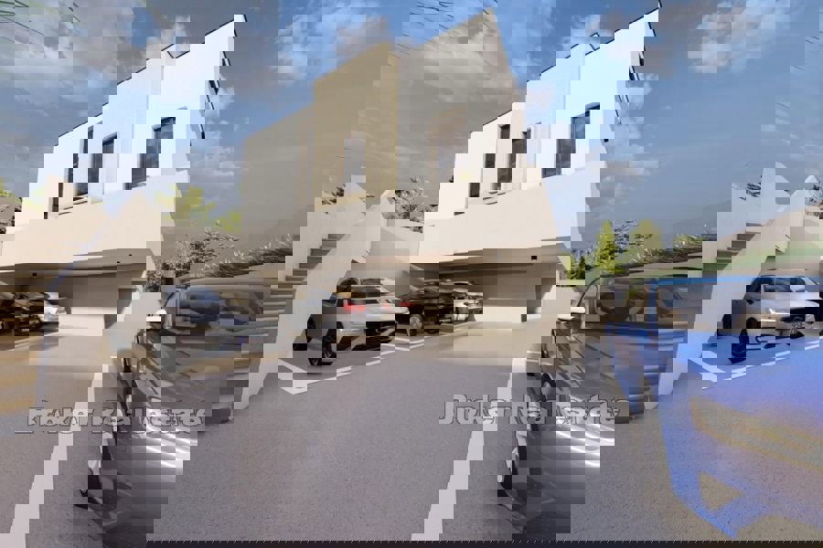 Lussuoso appartamento con giardino in costruzione