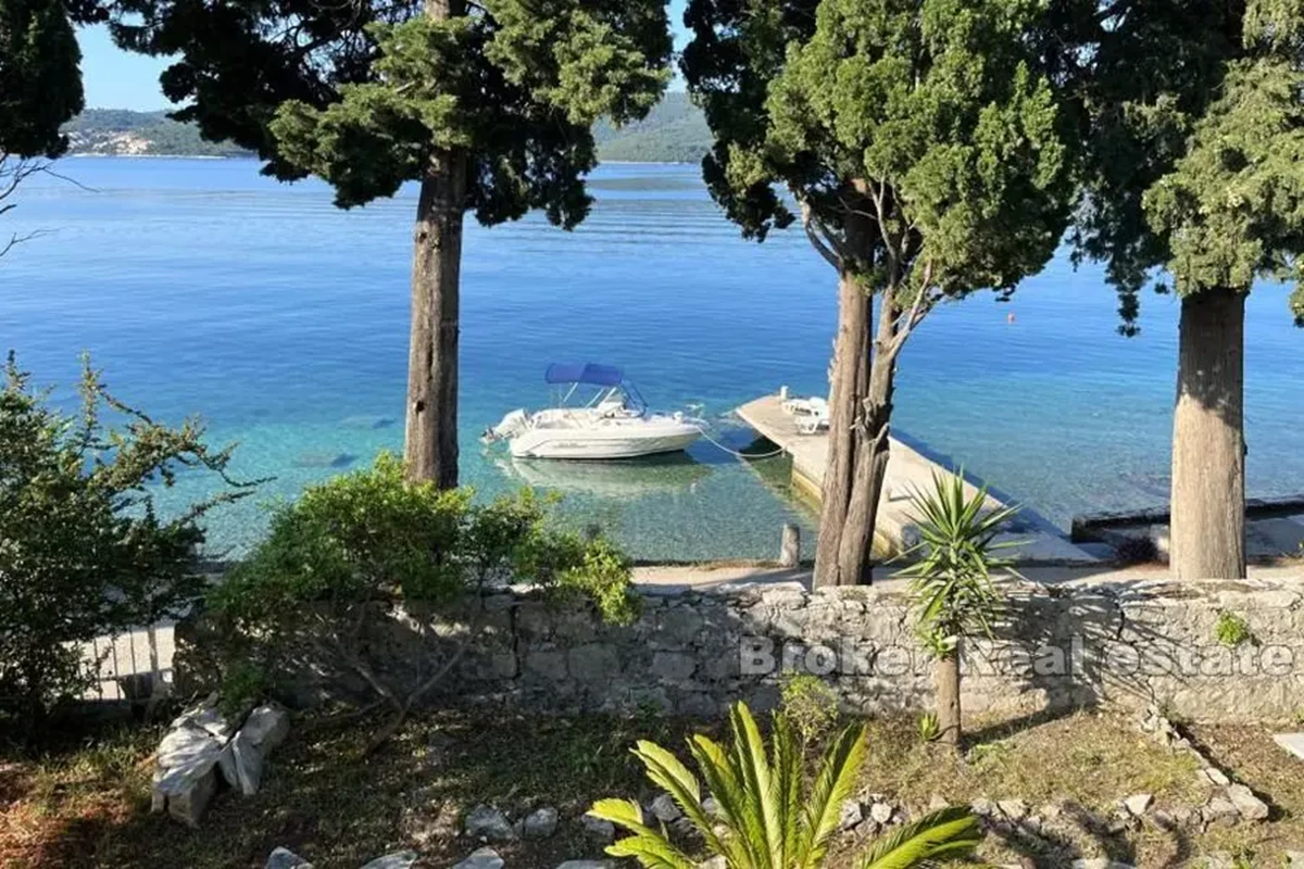 Proprietà spaziosa in prima fila al mare