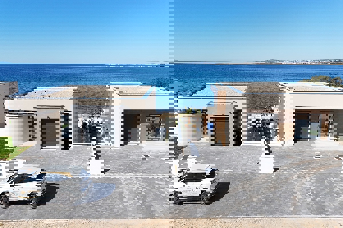 Villa di lusso in prima fila al mare