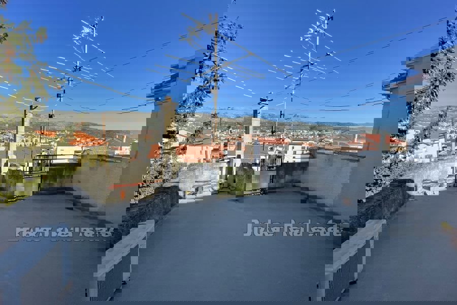 Casa bifamiliare vicino al centro